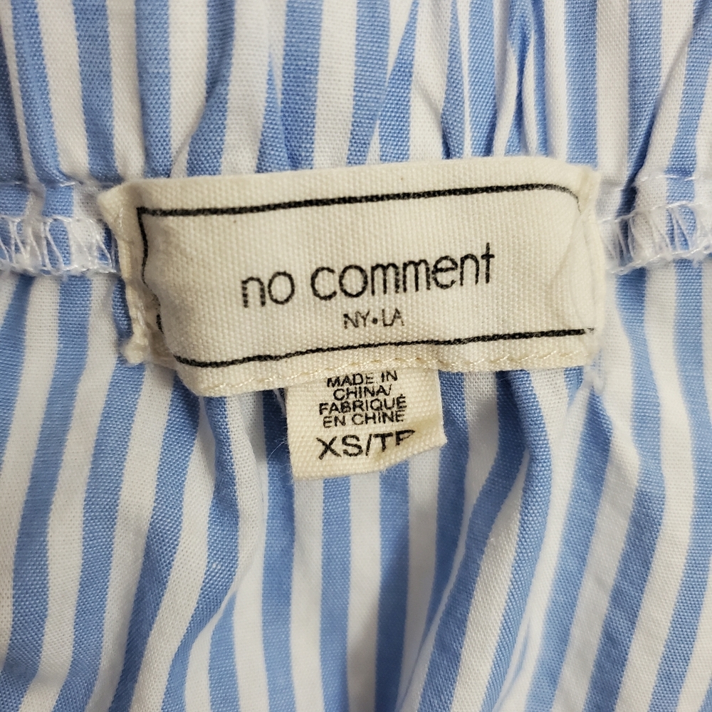 Striped Tie-front off-shoulder top - Picture 4 of 4
